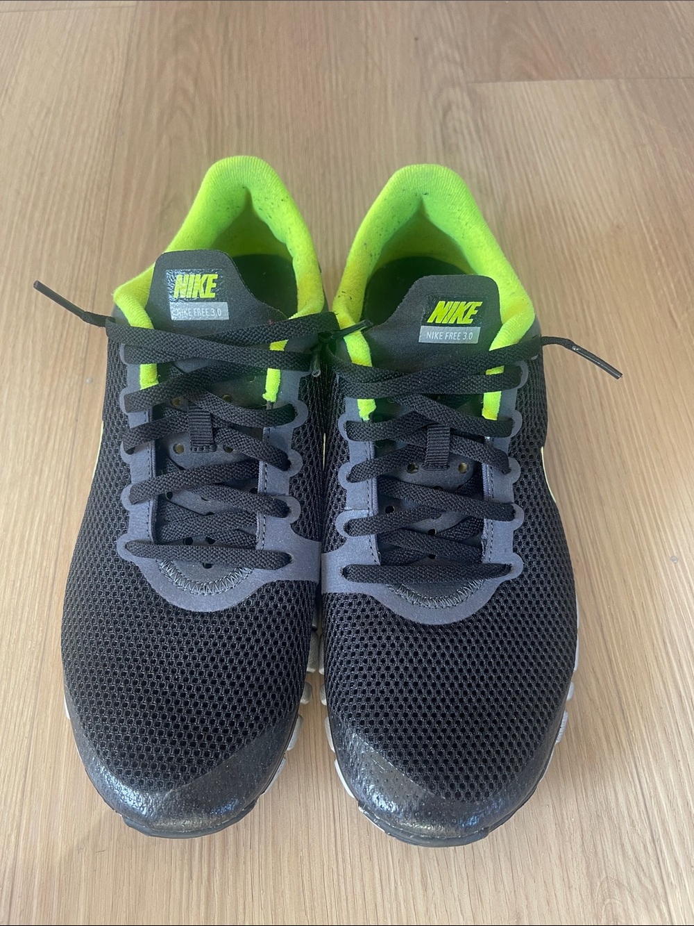 Nike Men’s Black & Neon Green Athletic Shoes
